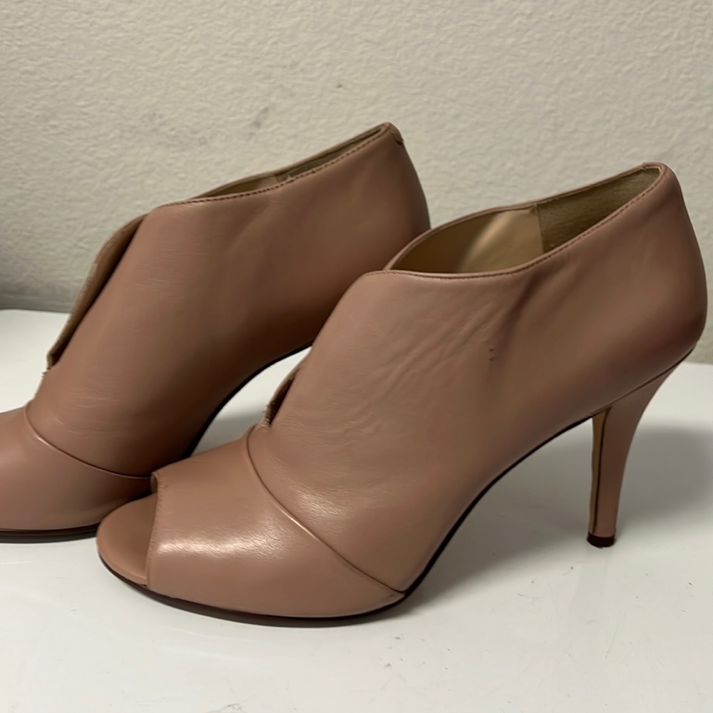 Nine west